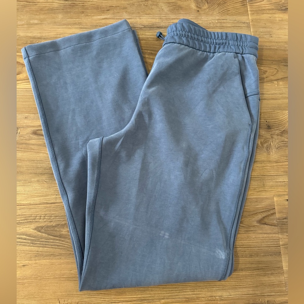 Lululemon pants